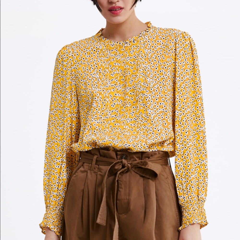 Floral print blouse